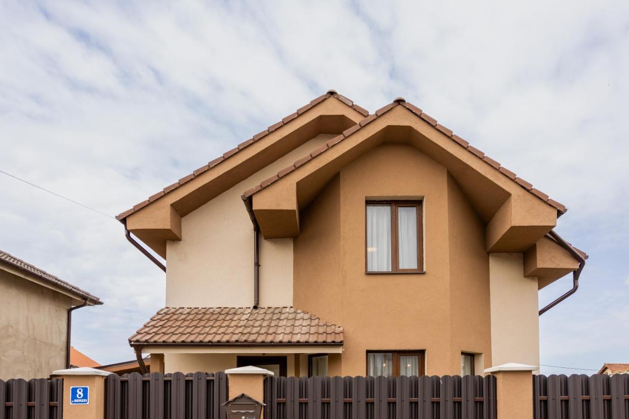 Stork House - Ferienwohnung Sântandrei