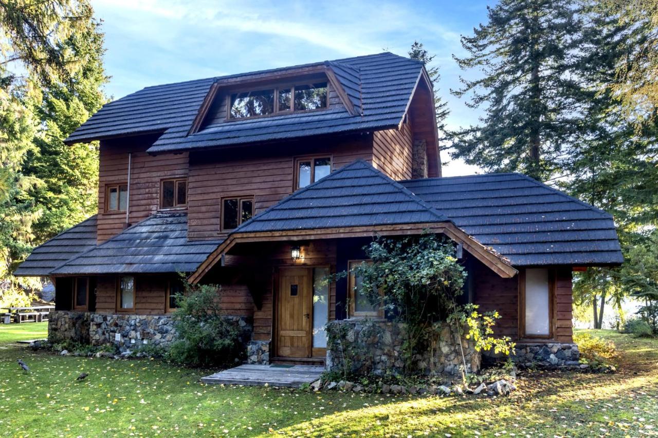 BOG Casa Inalafquen - con costa de lago - B&B