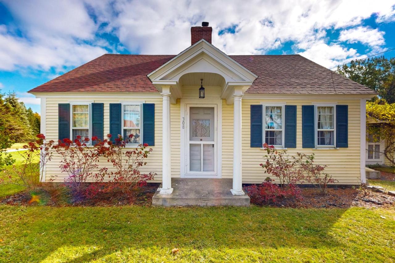 Betty’s Coastal Cape - B&B