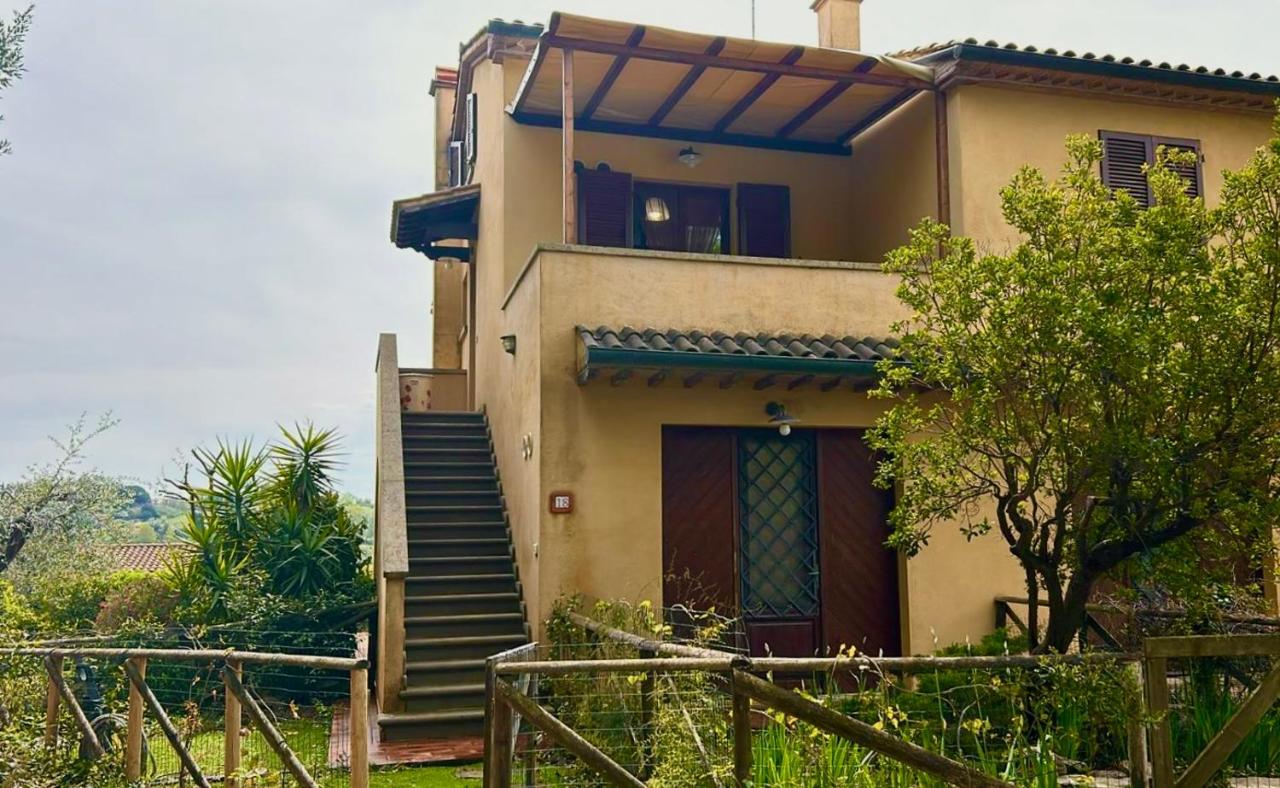 Trilocale con piscina - Ferienwohnung