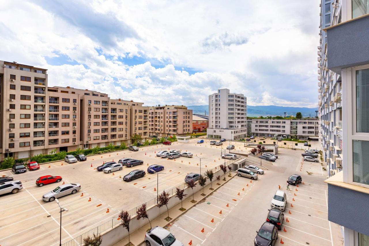 1BR Modern and Cozy Apartment with Free Parking - Bed and Breakfast Plovdiv