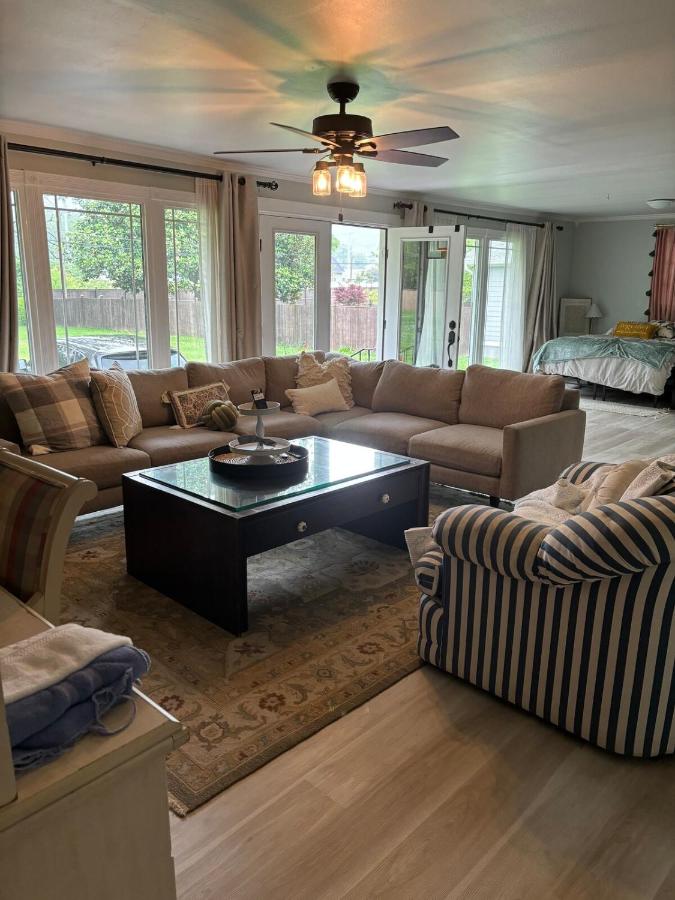 Minutes from LMU, ARH, and Cumberland Gap National Historic Park, Laurel Cove Music Festival, and Pine Mountain State Resort Park - B&B
