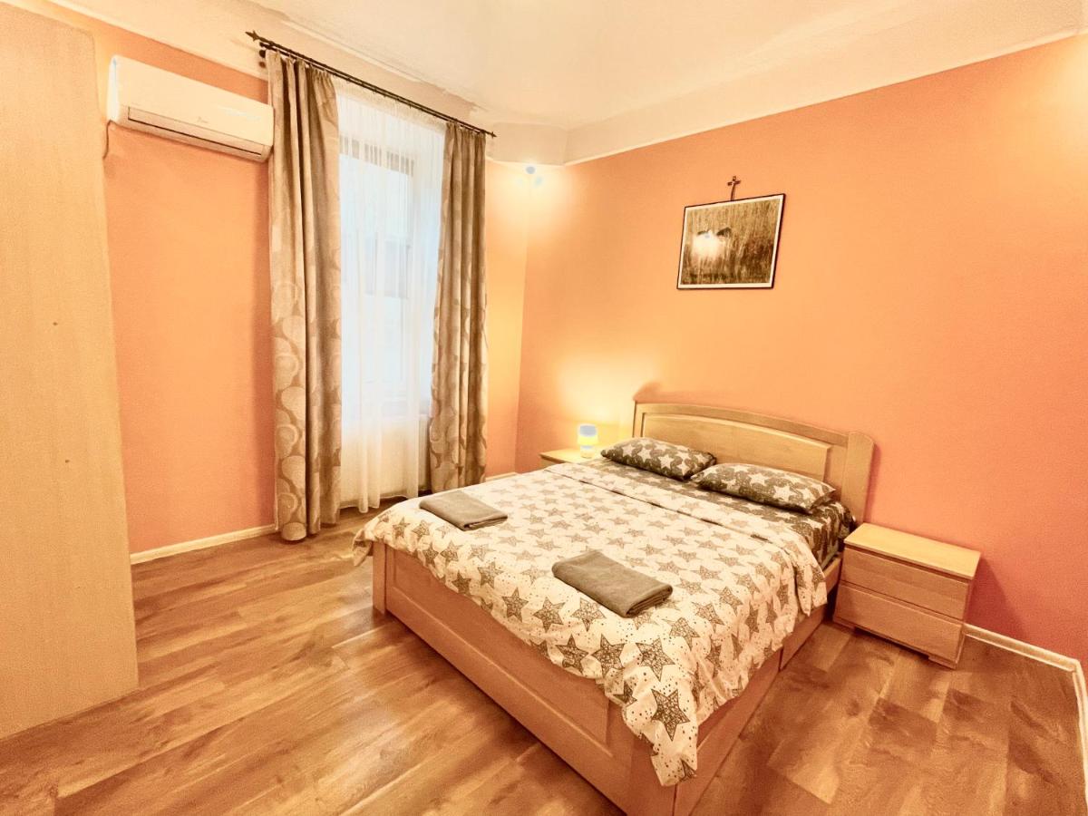 Двохкімнатні сімейні апартаменти в історичному центрі - Bed and Breakfast Lviv