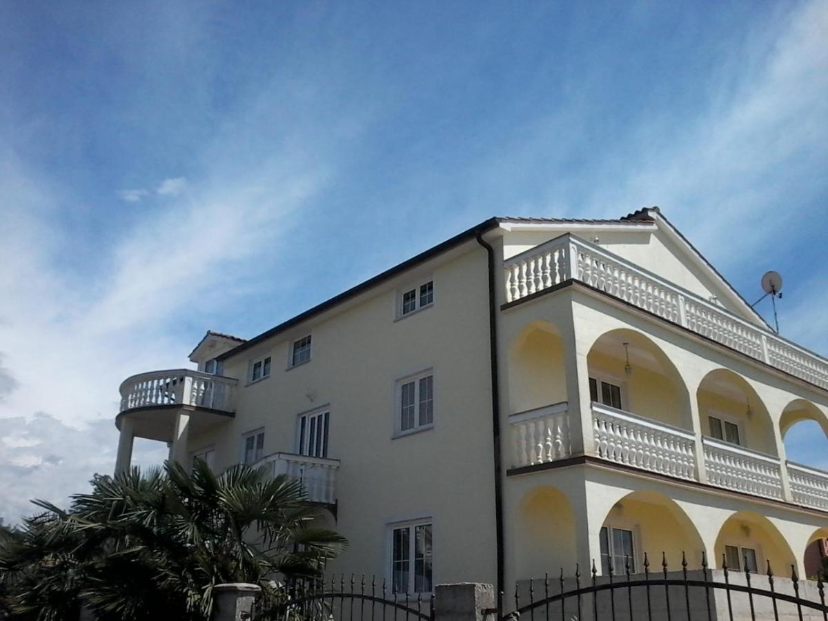Appartement - Vue sur Piscine 