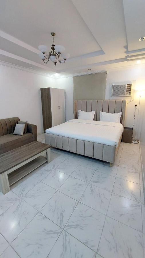 Studio Near Airport Ground Floor - B&B