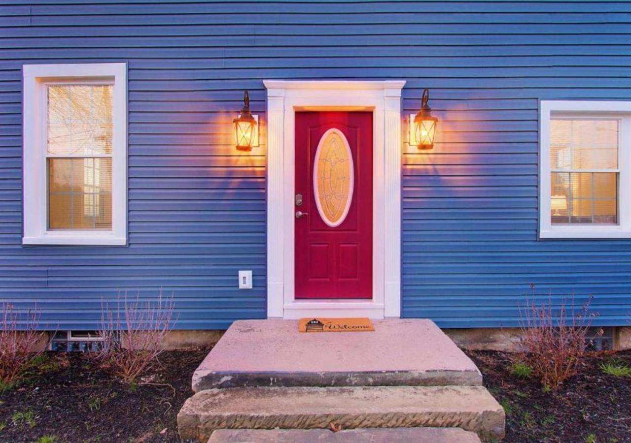 Sleeps 16 Large Groups 2 Full Homes In Vermilion - B&B Vermilion