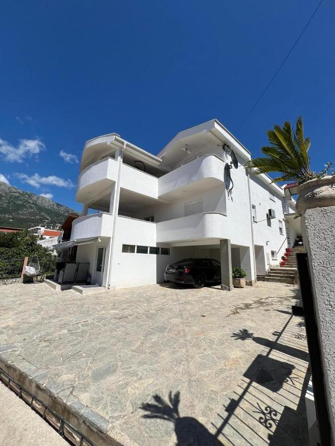 Villa Mediteran - Bed and Breakfast Dobra Voda
