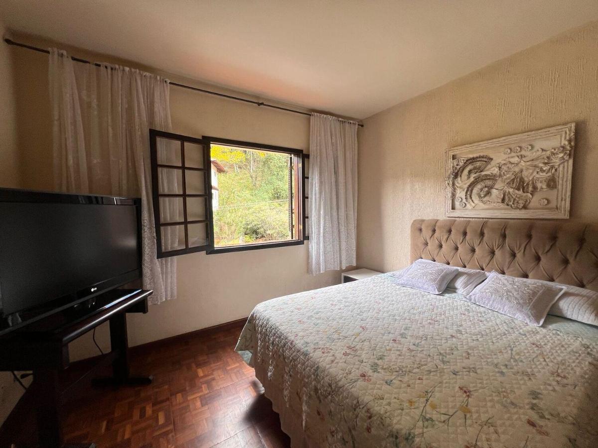 Casa com 3 quartos em Petrópolis - RJ - B&B