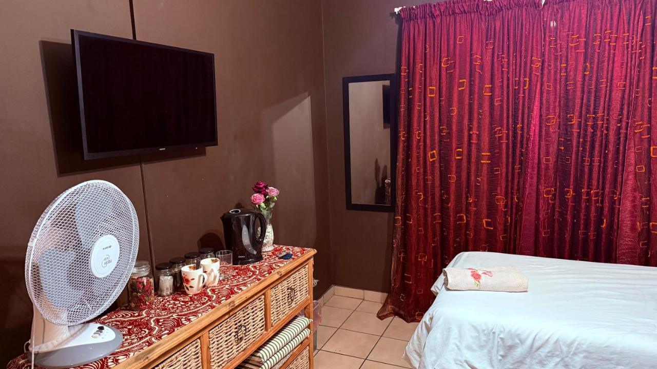 Camera Doppia con Letti Singoli