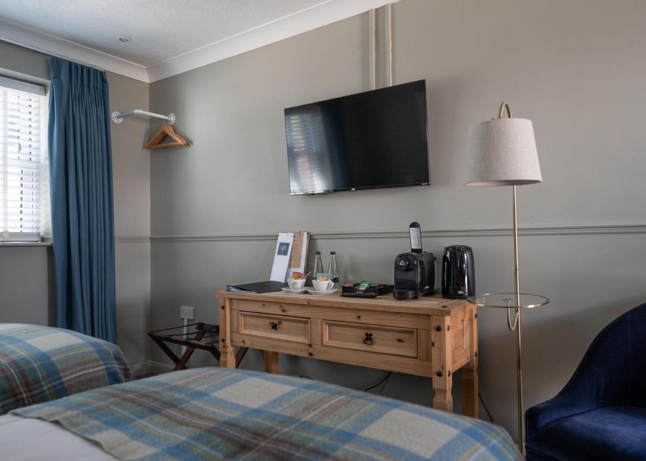 Twin Room with Private Bathroom