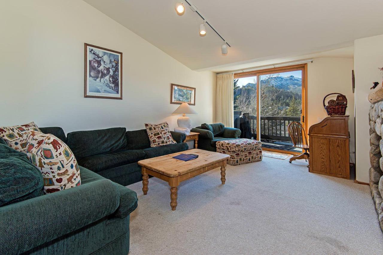 SnowCreek #936 Shared Pool & Hot Tub - B&B