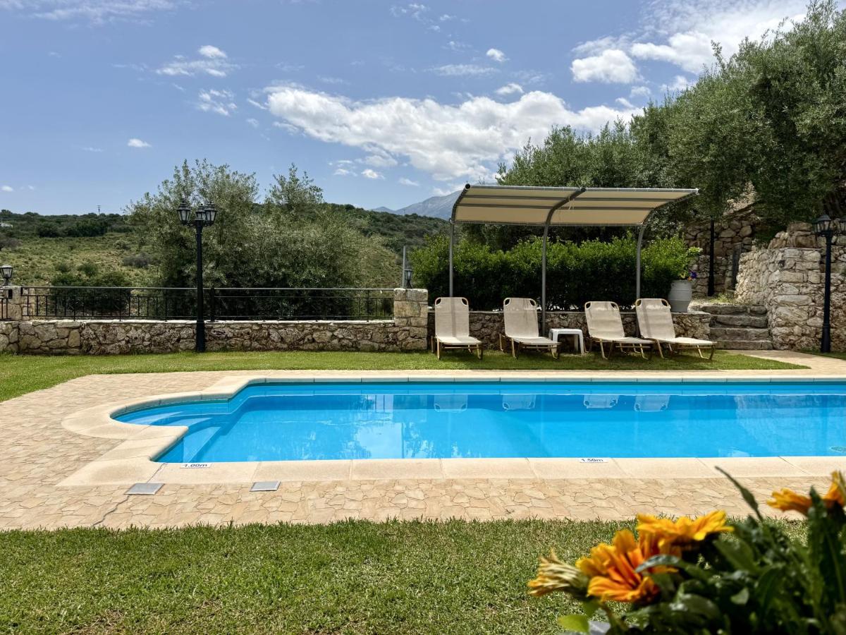 Villa Vangelis Stylos Crete - Bed and Breakfast