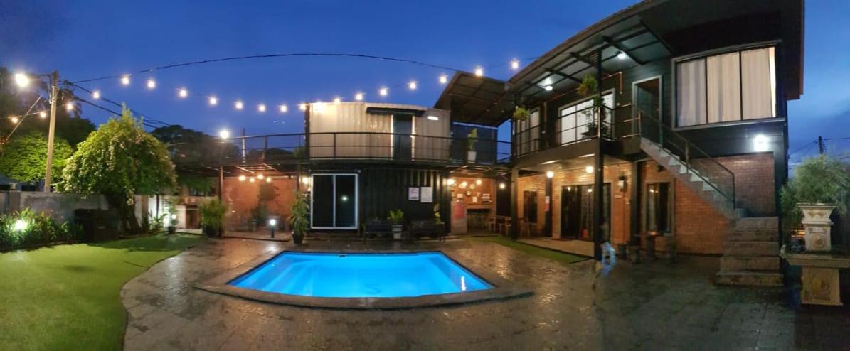 Safar House & Cabin (Muslim) - B&B
