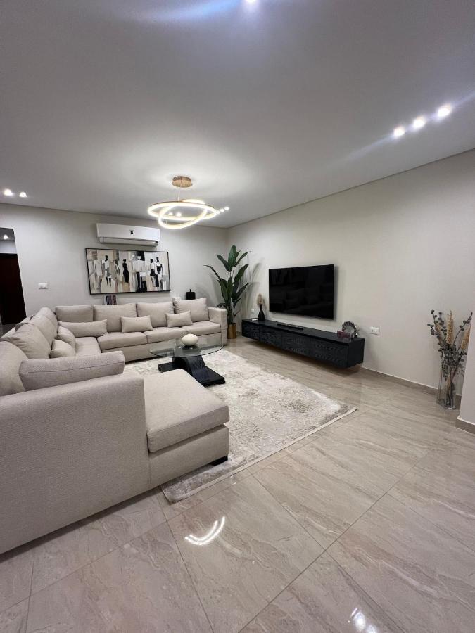 Charming Apartment - Near Cairo Airport - B&B