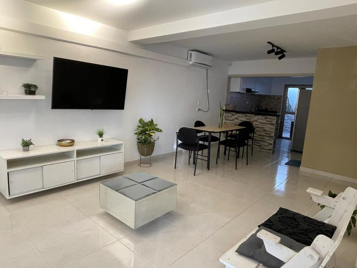 Apto en la Rioja Piso 1 con aire - B&B