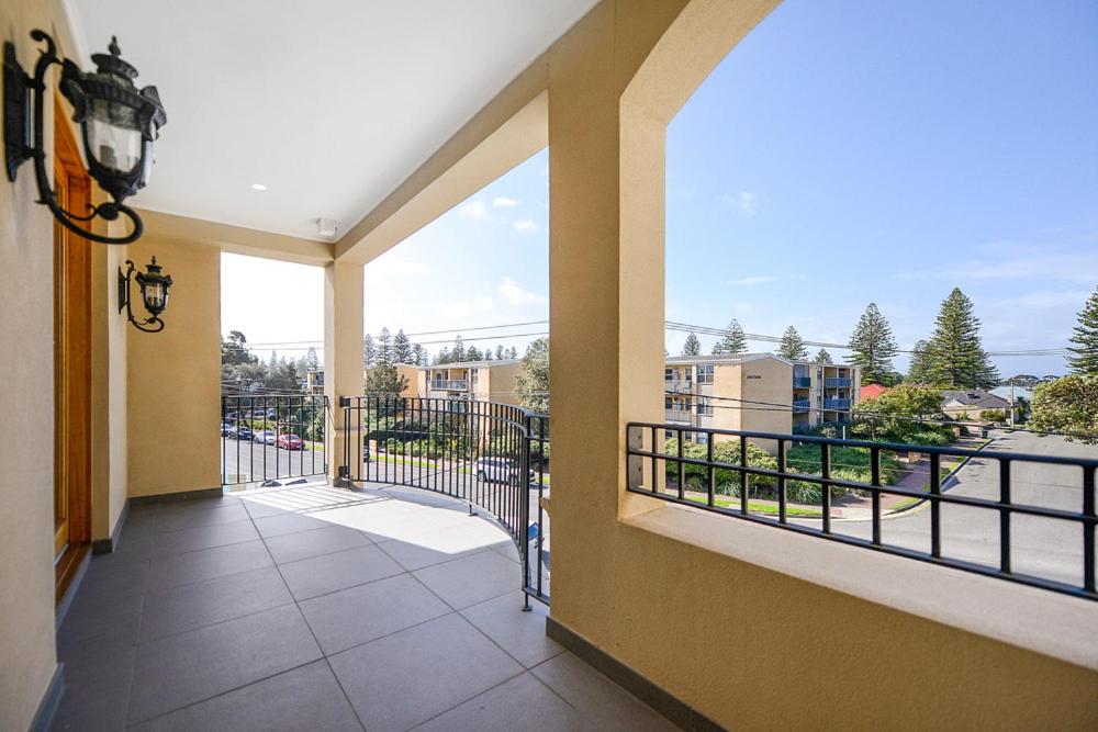 Aria House - Henley Beach - Family Holiday Beachside BBQ - Bed and Breakfast Henley Beach