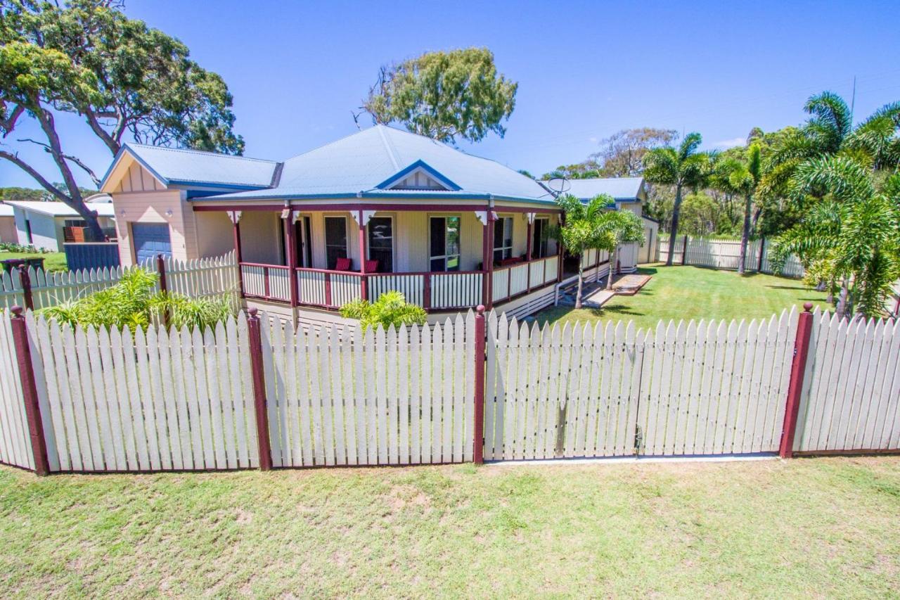 Marine Break Agnes Water - boat parking, pet friendly outside, fenced - B&B Agnes Water