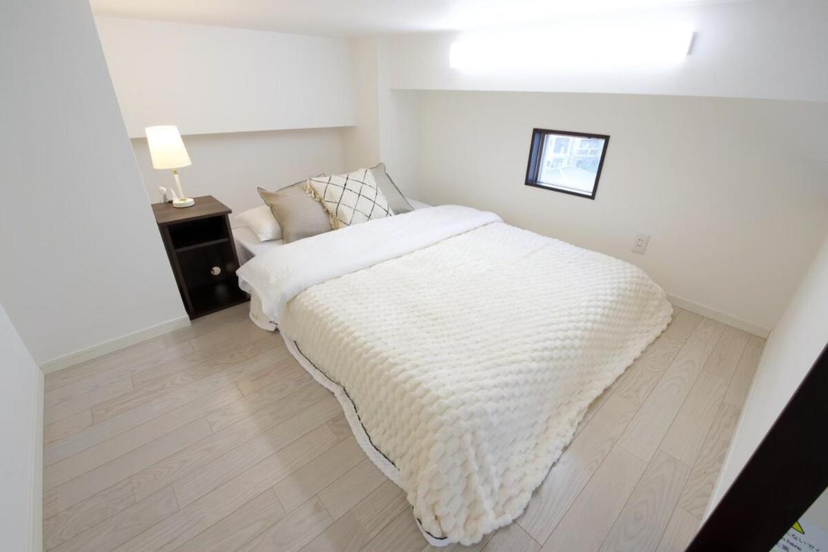 Isole le Olena 4F - B&B Naha