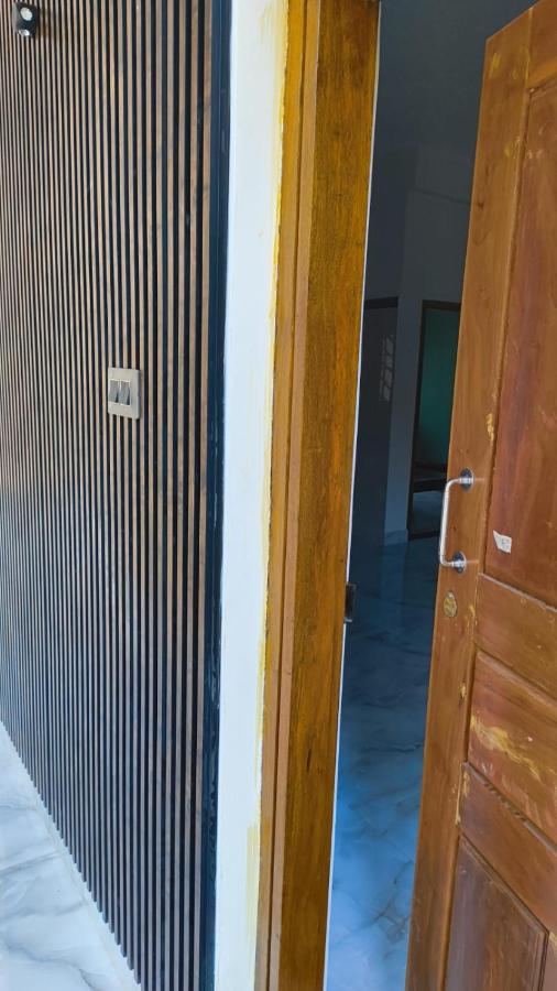 Shri Virajita - Twin Bed with Living Room - B&B Gokarna