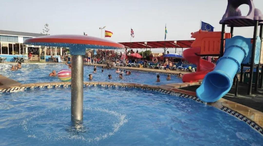 Villa in La Marina with cozy garden and private solarium - B&B