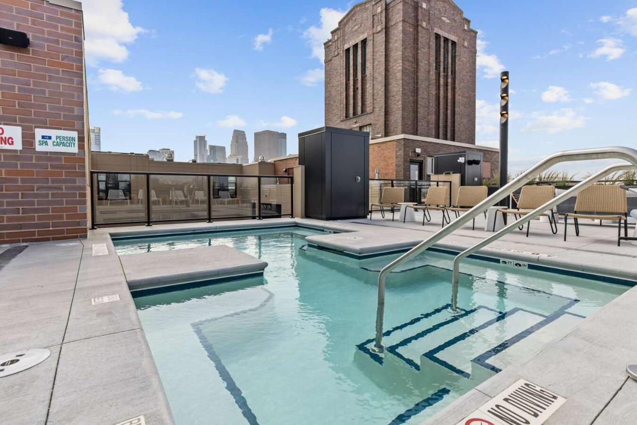 CozySuites NLG with pool bowling alley sauna #21 - B&B