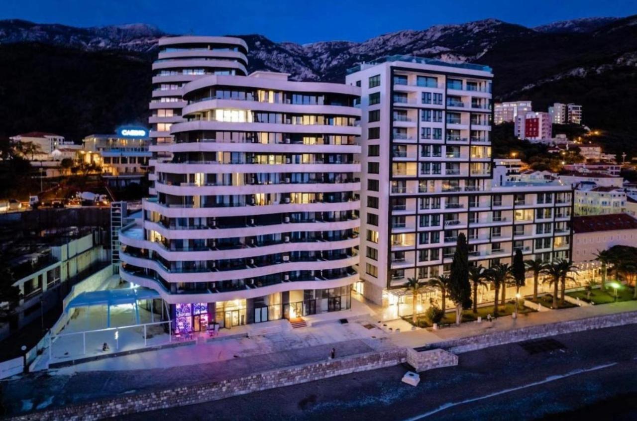Beachfront luxury apartment - Ferienwohnung