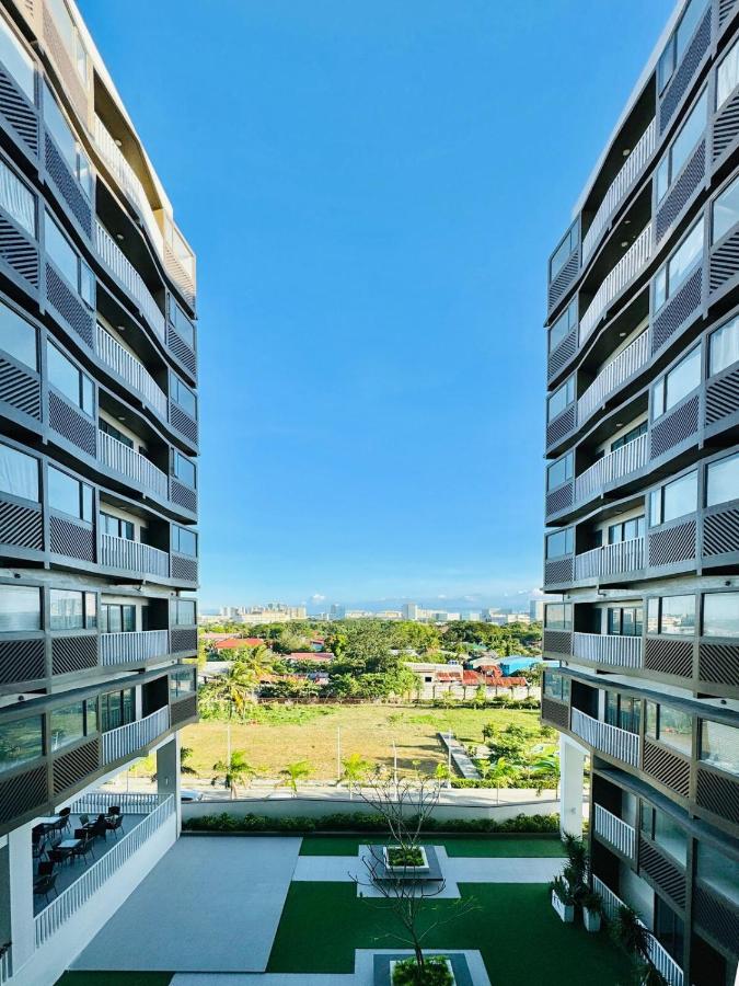 WV 22 Simple & Sleek - B&B Iloilo City