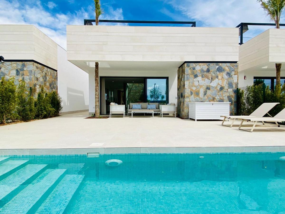 LUXURY VILLA ROMERO SANTA ROSALIA RESORT by PREMIUM SPAIN PROPERTIES - Bed and Breakfast Torre-Pacheco
