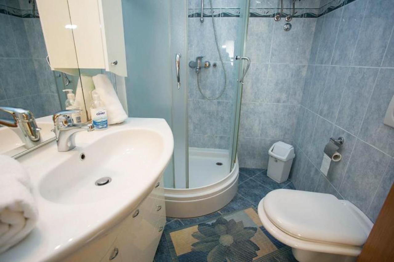 Apartment mit Balkon