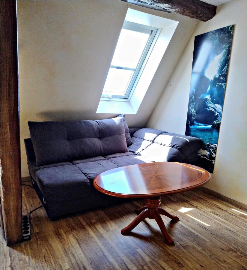 FeWo Zum Schwarzen Adler - Ferienwohnung Niederdorla