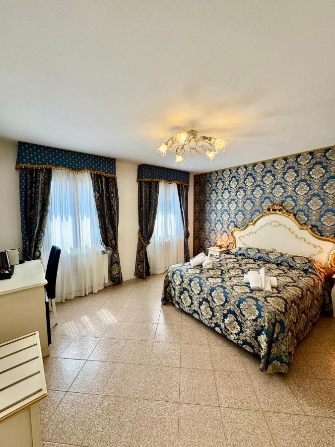 Deluxe Doppel-/Zweibettzimmer mit Stadtblick