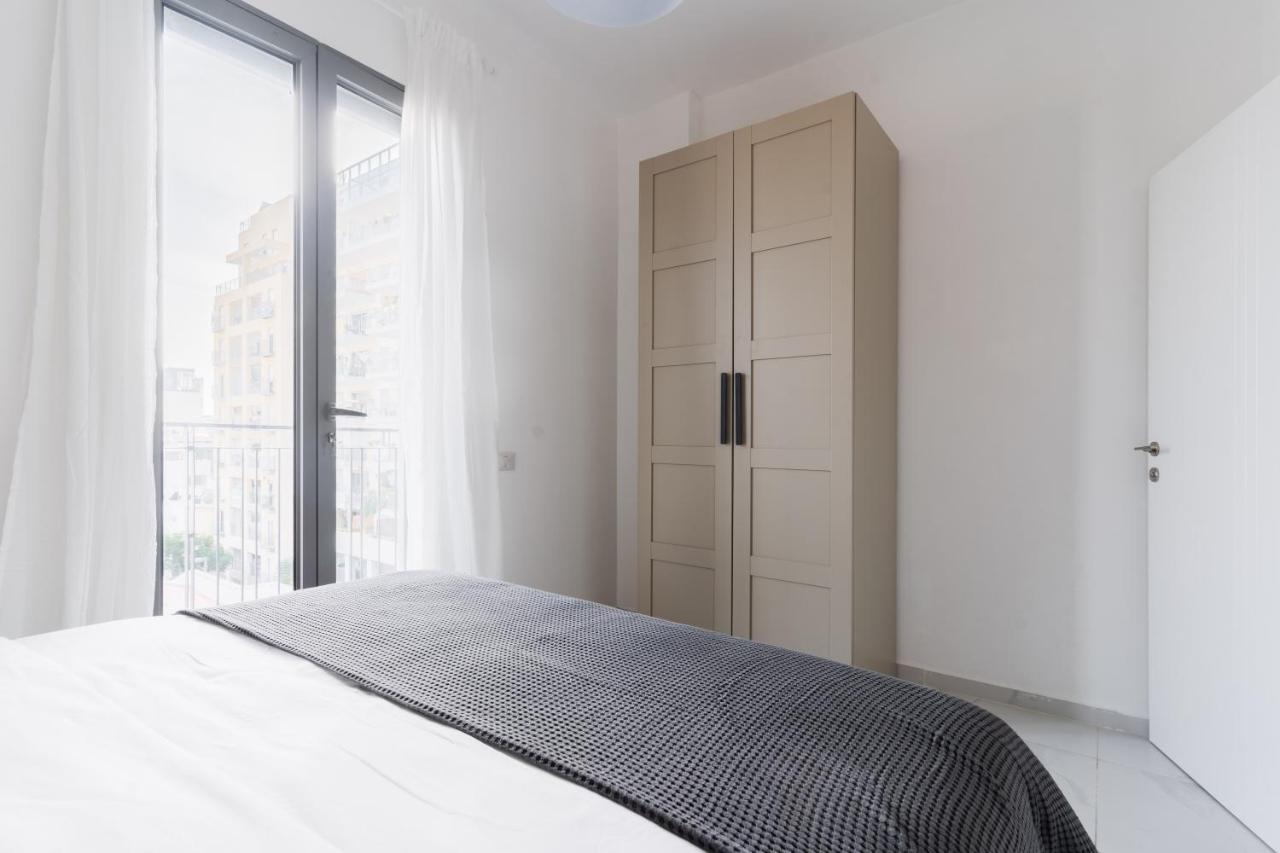 Apartment mit Balkon