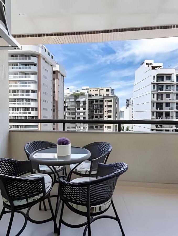 Suite + 2quartos, varandão, 2 vagas de garagem - Ferienwohnung