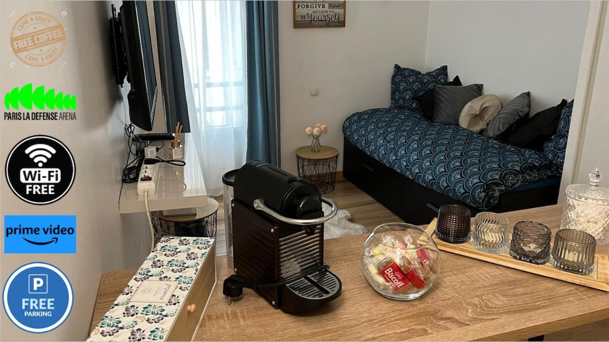 Charming studio in La Défense with free parking - B&B Courbevoie