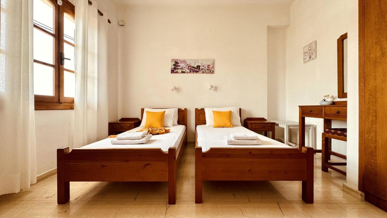 One-Bedroom Apartment with Balcony and Sea View 26