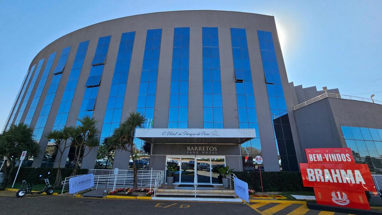 Apartamento Parque do Peão Condomínio BarretosPark - B&B