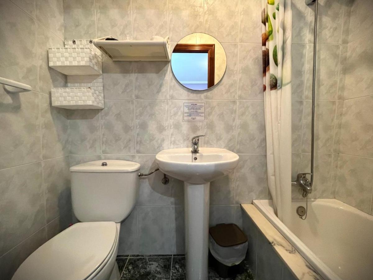Twin Room with Private Bathroom