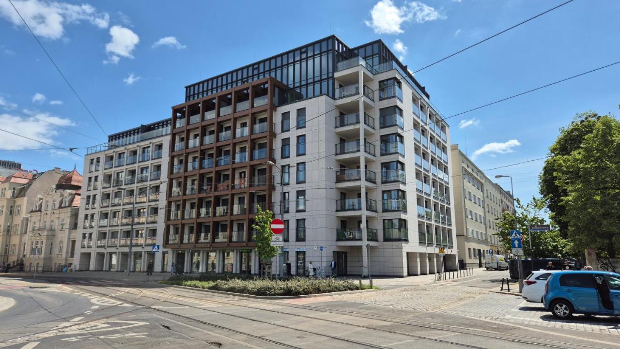 Luxurious Cinnamon Apartment, self check-in 24h, free parking, air-conditioning - Ferienwohnung Posen