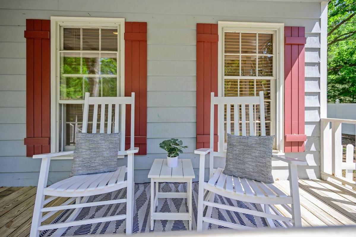 4 Beds ,King Bed, Tvs, Kids essentials, office, Grill, Crib, in Bond park ,PNC Arena - B&B Cary