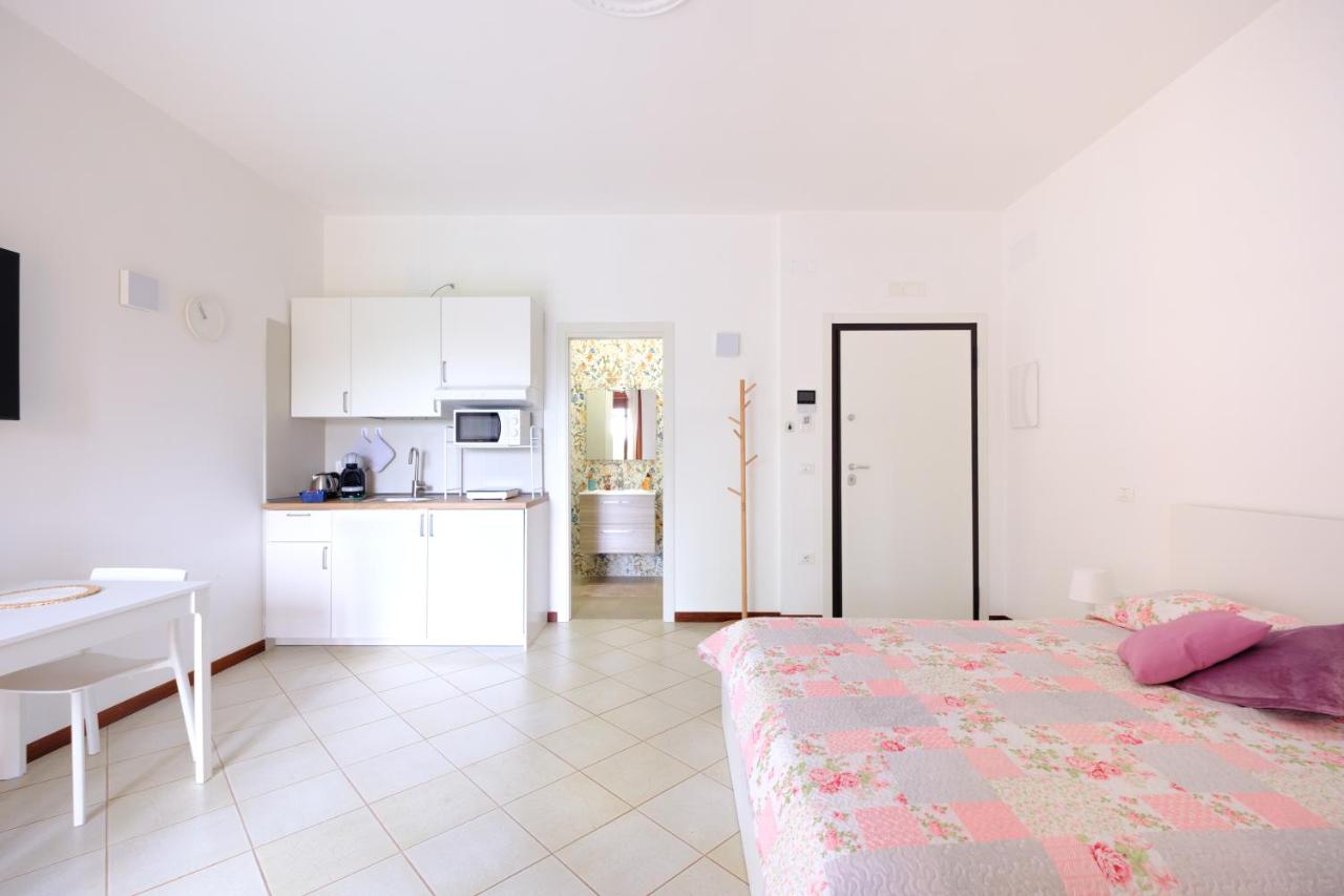 Studio Appartement met Balkon