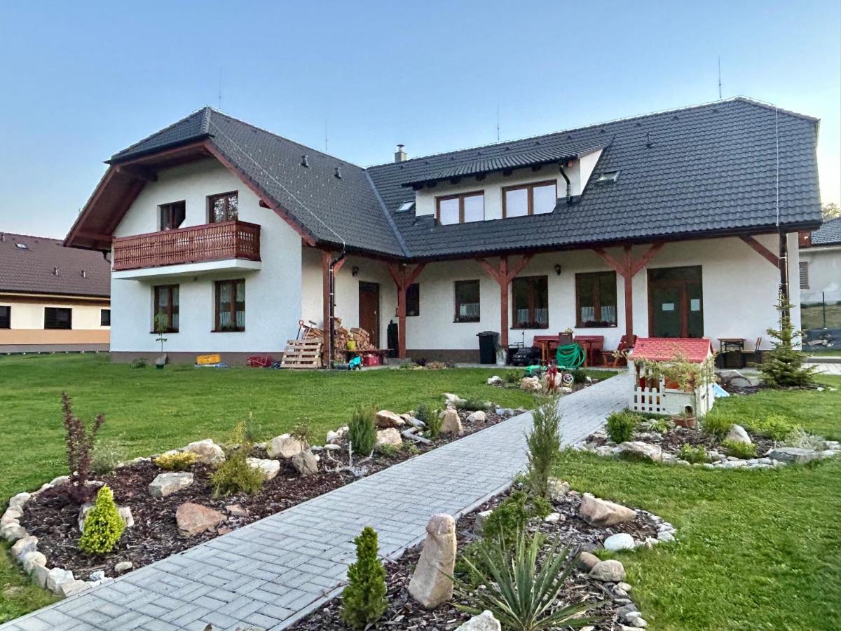 Studio Double Deluxe