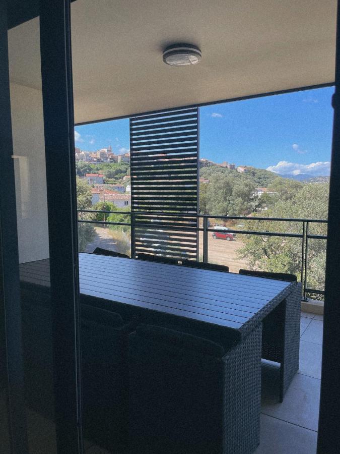 Appartement moderne 3 chambres spacieuses sur le port de Porto-Vecchio avec vue - Chambres d'hôtes Porto-Vecchio