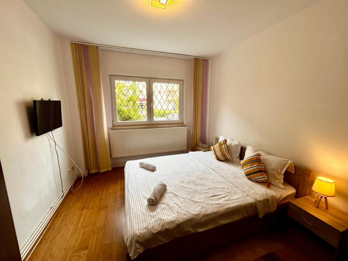 JAD - Familiy 4 Rooms Apartment - Near forest - Racadau - B&B Braşov