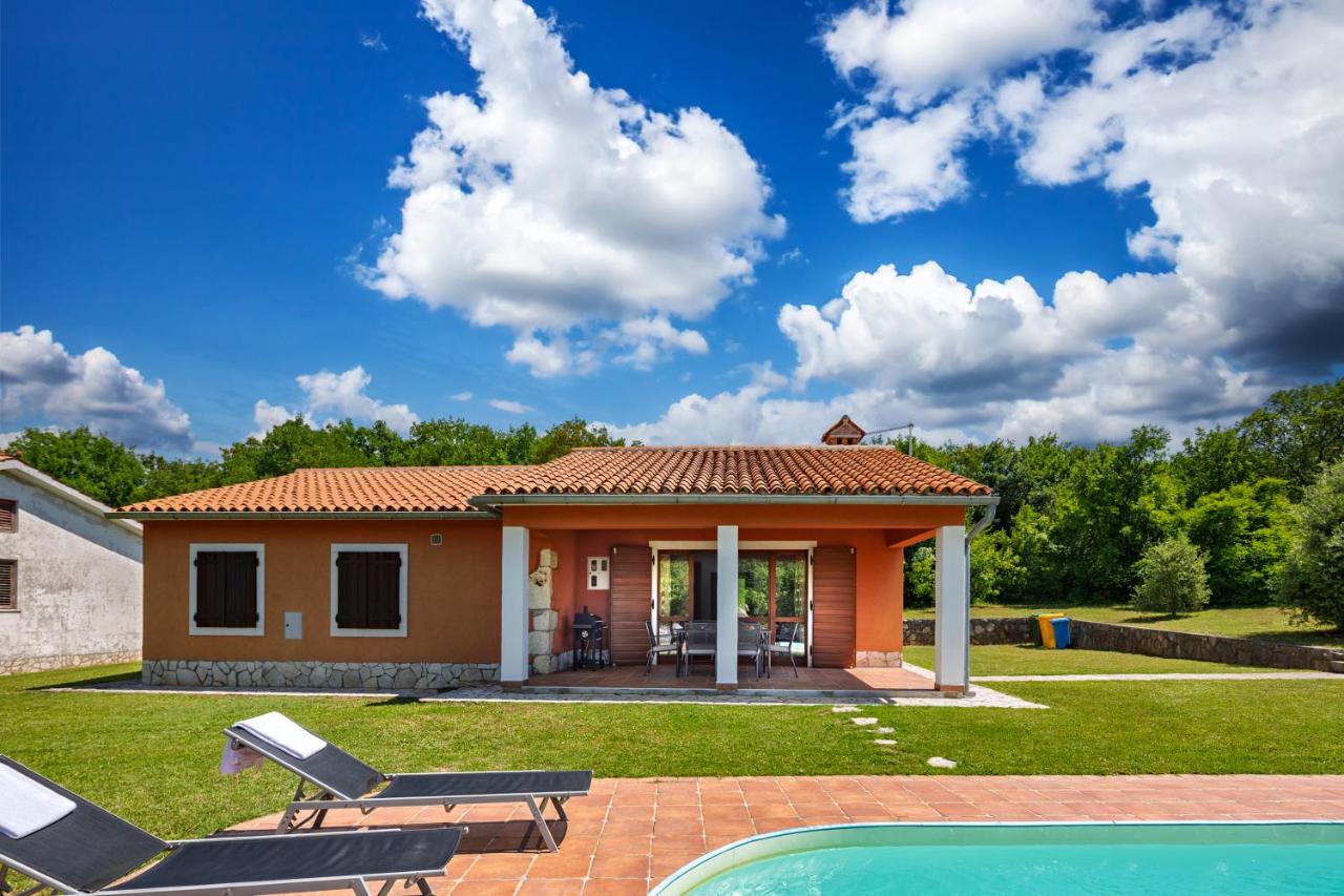 Pool House In Greenery - Happy Rentals - Ferienwohnung Labin
