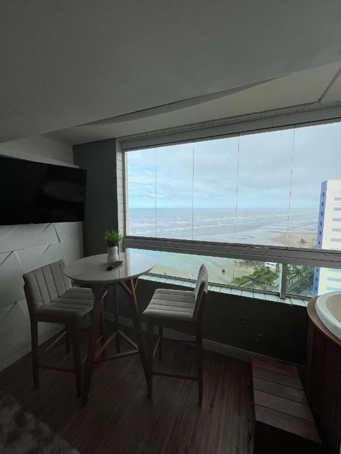 Vista Mar, 1 Dorm, Sacada com Jacuzzi , wi fi ,garagem, 5 hospedes, enfrente ao Mar - Ferienwohnung Praia Grande