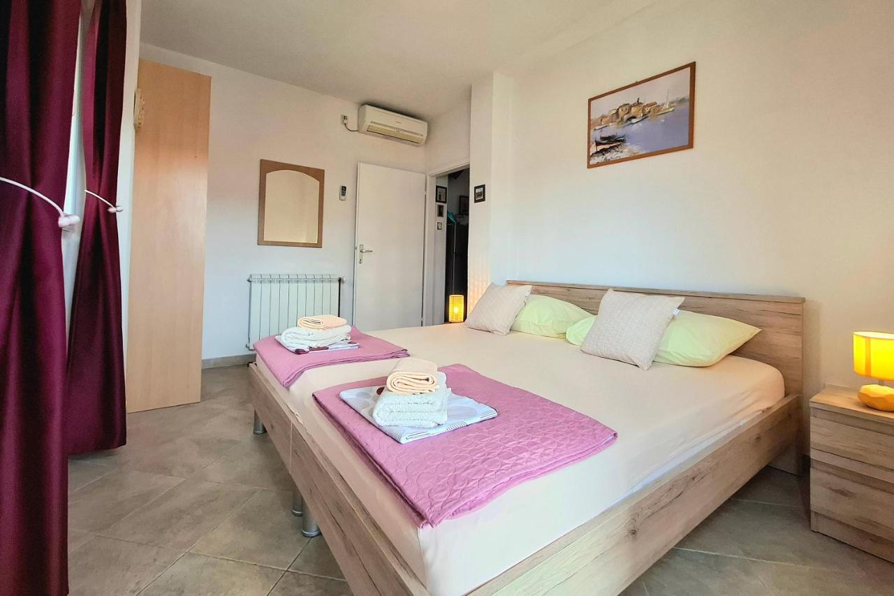 One-Bedroom Apartment with Terrace and Sea View
