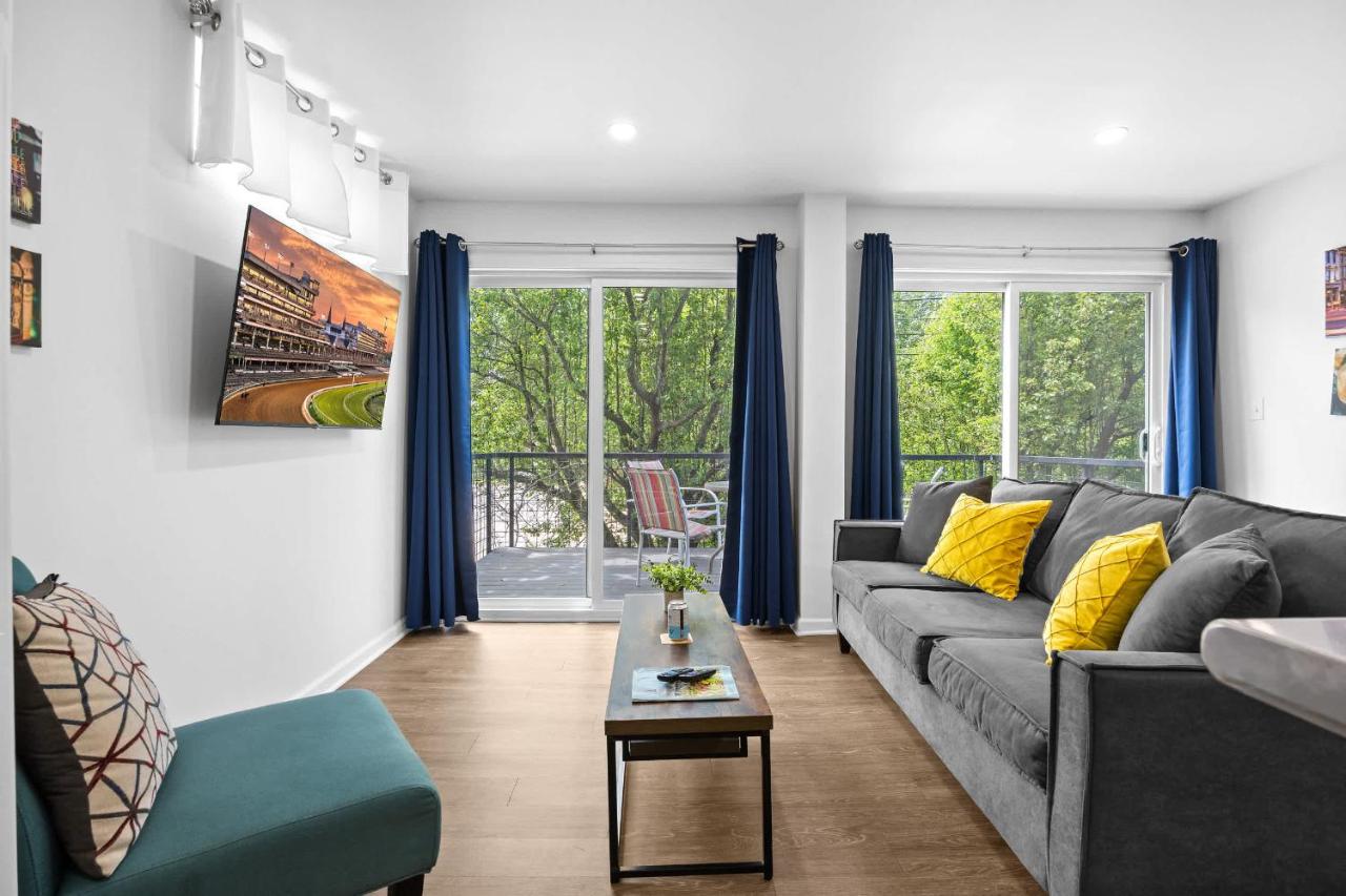 Experience the Unique Re-Nu Shipping Container #6 - B&B