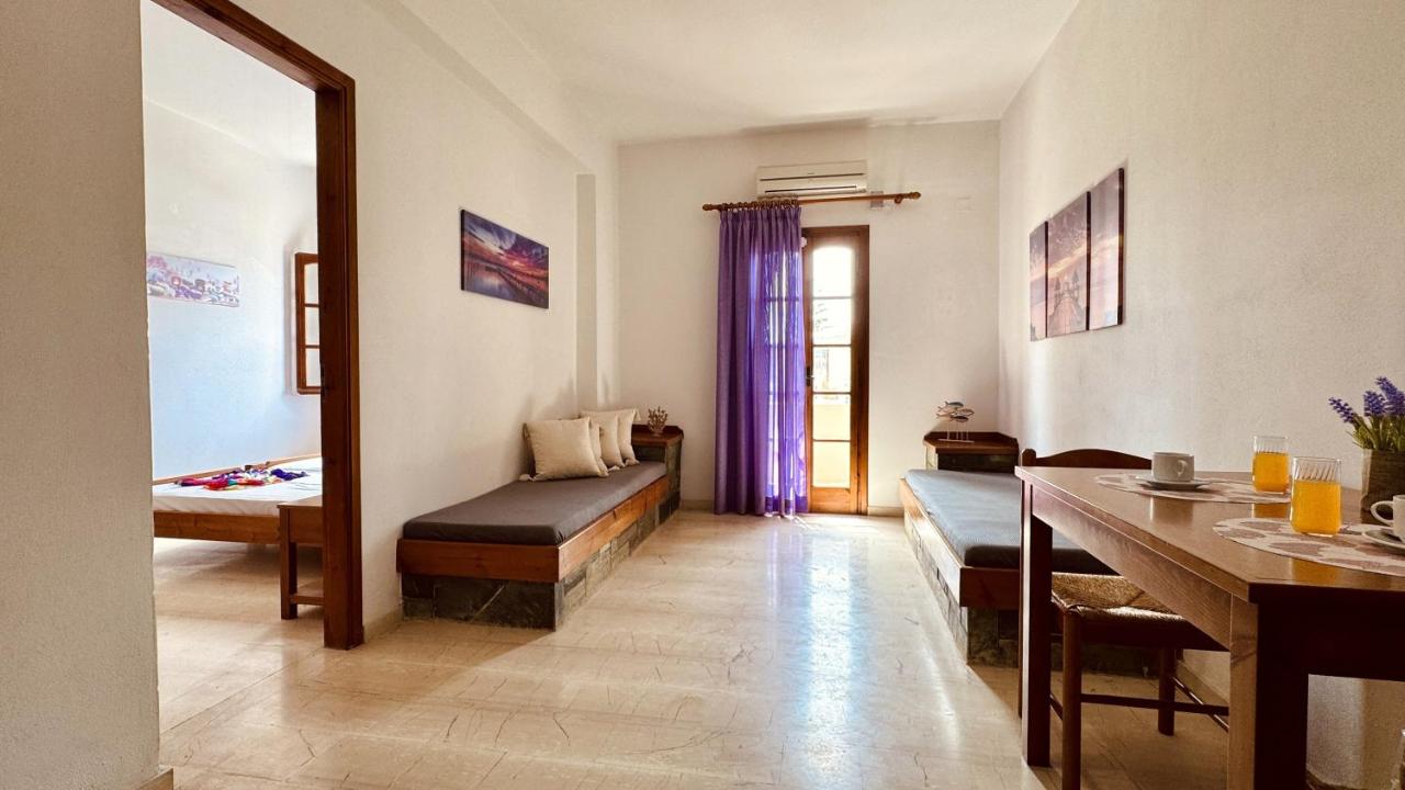 One-Bedroom Apartment with Sea View and Balcony 27