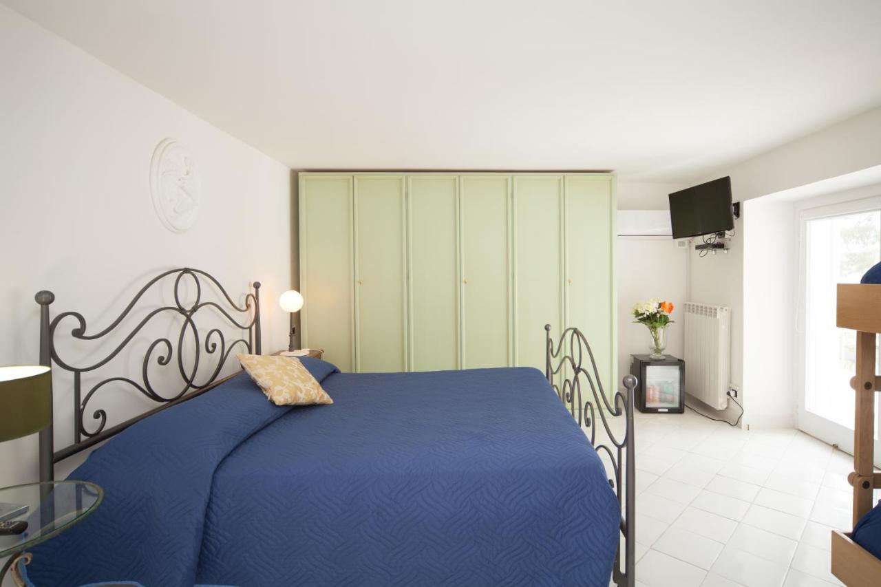 Triple Room with Garden View