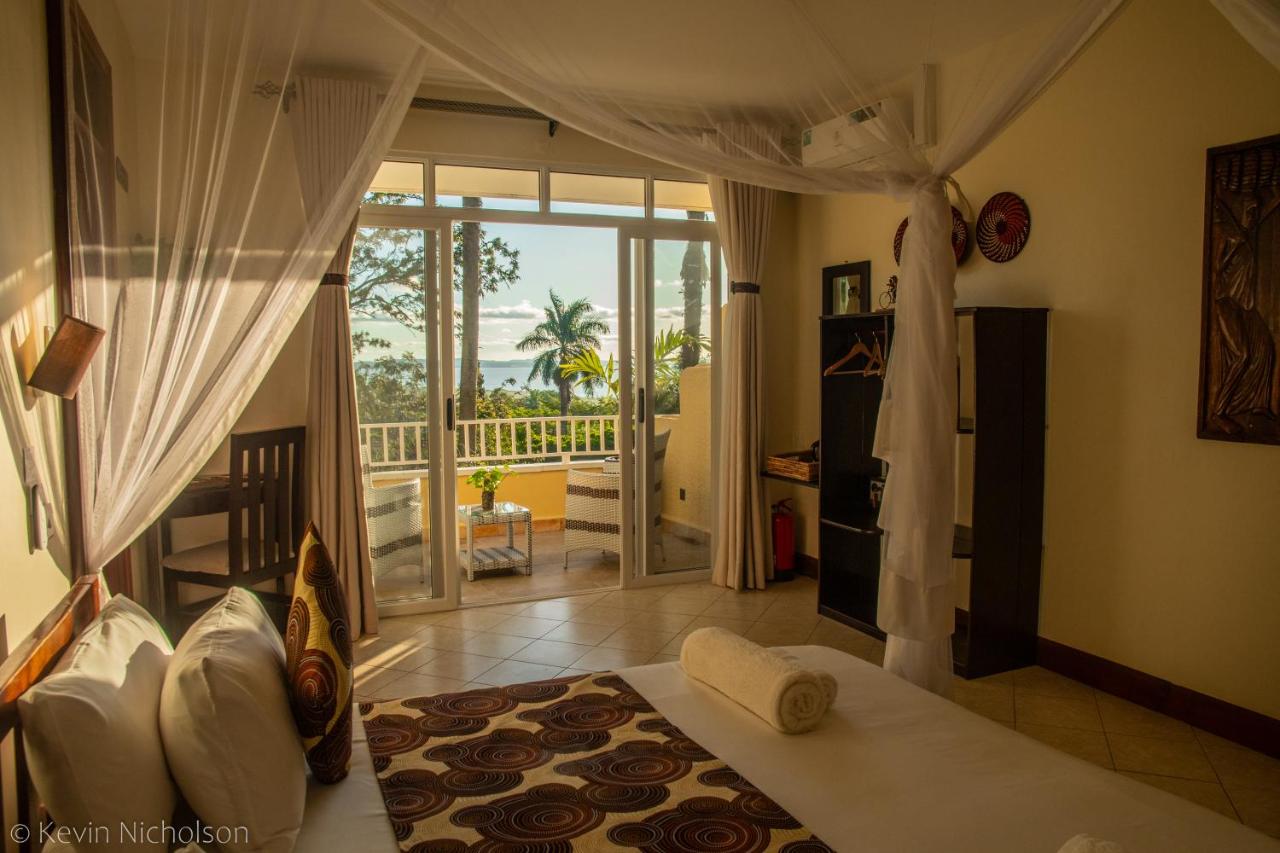 Single Room with Private Bathroom